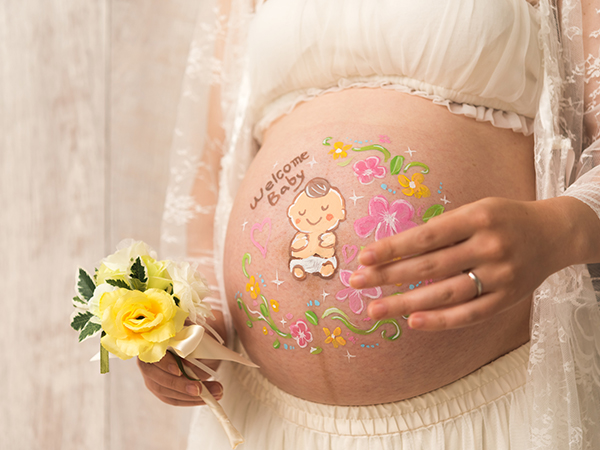 妊娠の思い出作りになる ベリーペイントの魅力 マタニティフォトのポータルサイト Mamany のブログ
